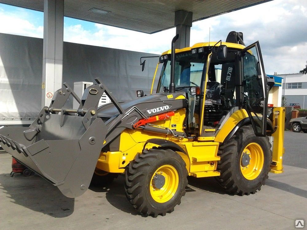 Экскаватор-погрузчик Volvo BL61