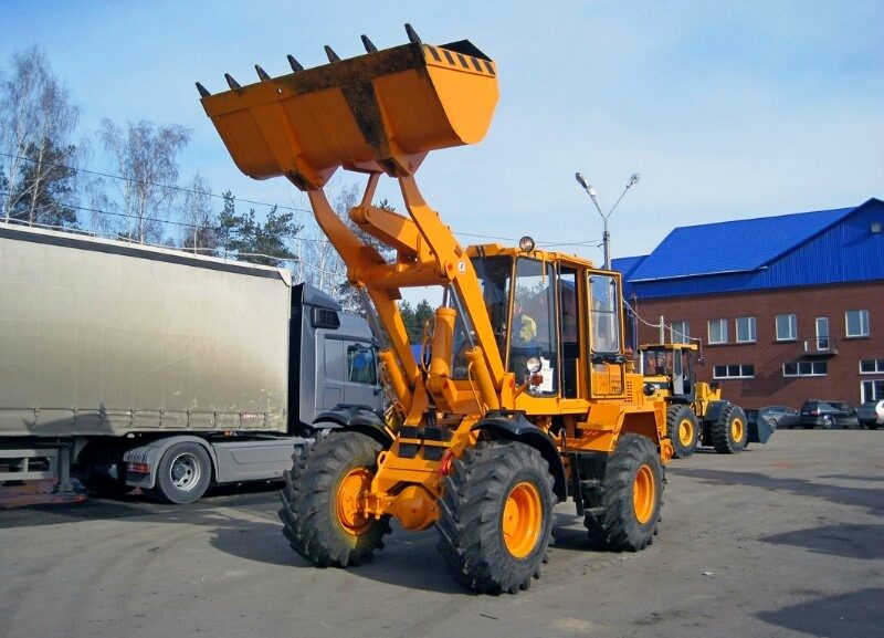 Фронтальный погрузчик Амкодор 333В (ТО-18 Б3)